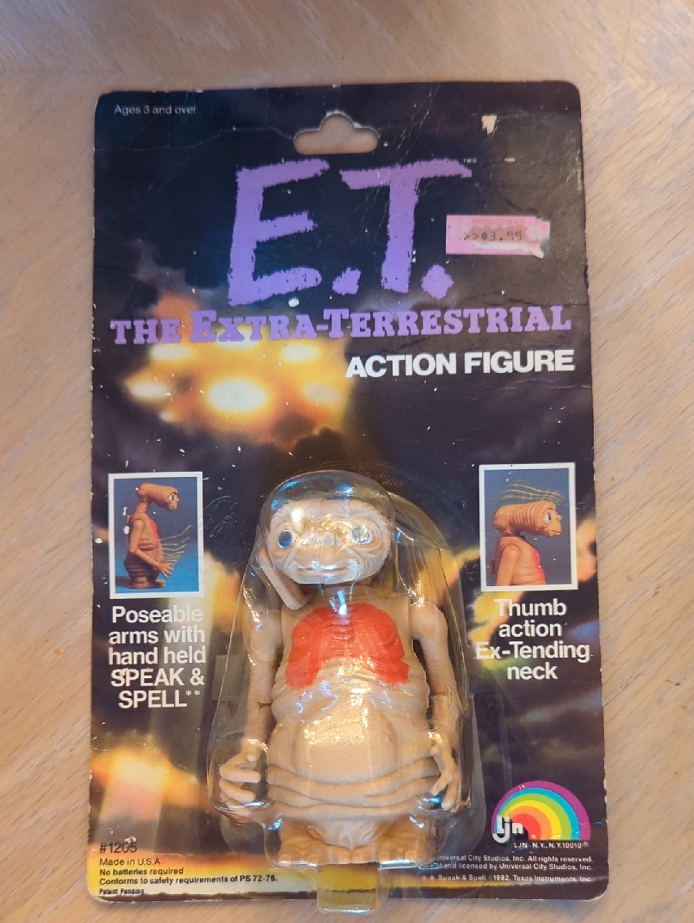 E.T. The Extra-Terrestrial Action Figure -Original 1982 NIB